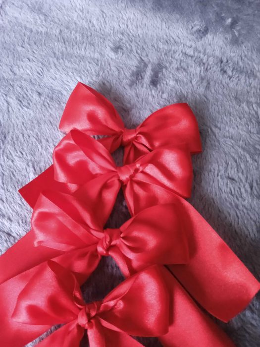 Czerwone kokardki dekoracyjne z wstążki; 4 sztuki