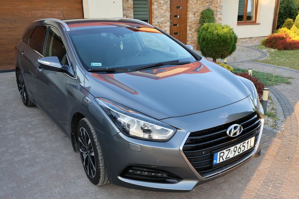 Hyundai i40 Hyundai I40 Kombi Business Benzyna 2.0 2015 (fecelifting) -1użytkownik