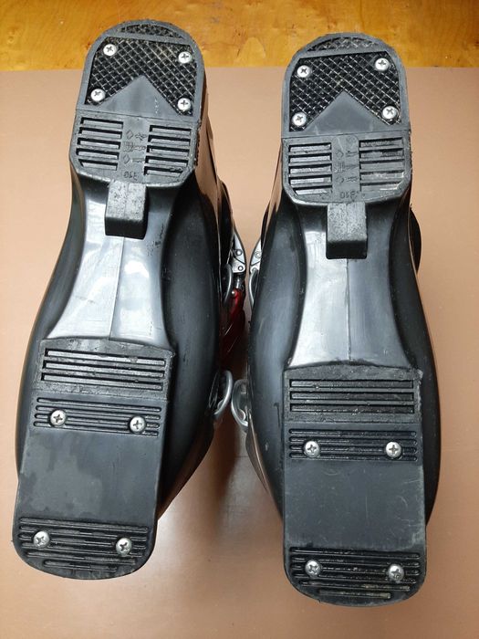 Sprzedam buty narciarskie damskie ROXA
