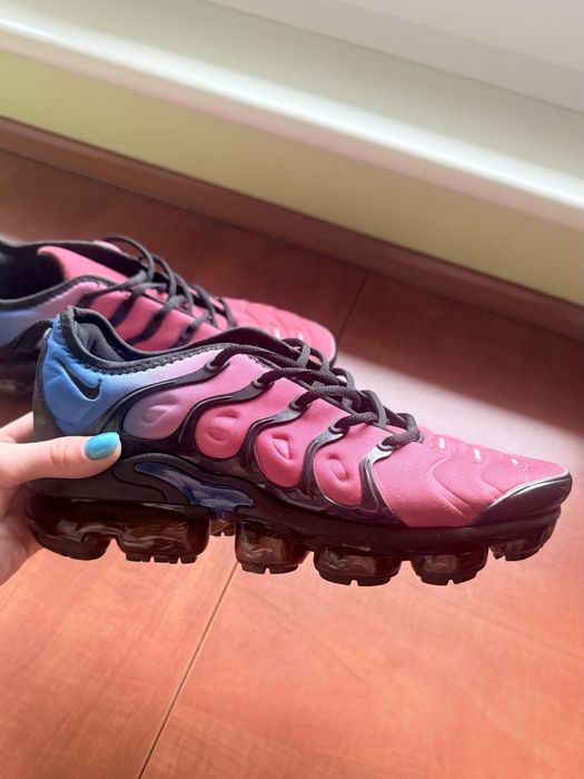 Nike Air Vapormax Plus, męskie, US 10 (EU 44, długość stopy ~27 cm).