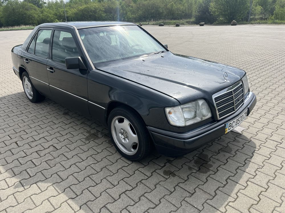 Mercedes ben w124 E220