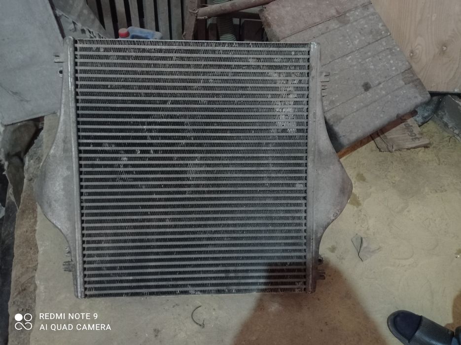 Продам радіатор та інтеркулер  Ман Командор