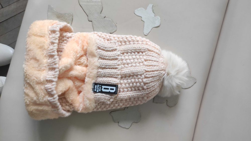 Дуже тепла зимова шапочка