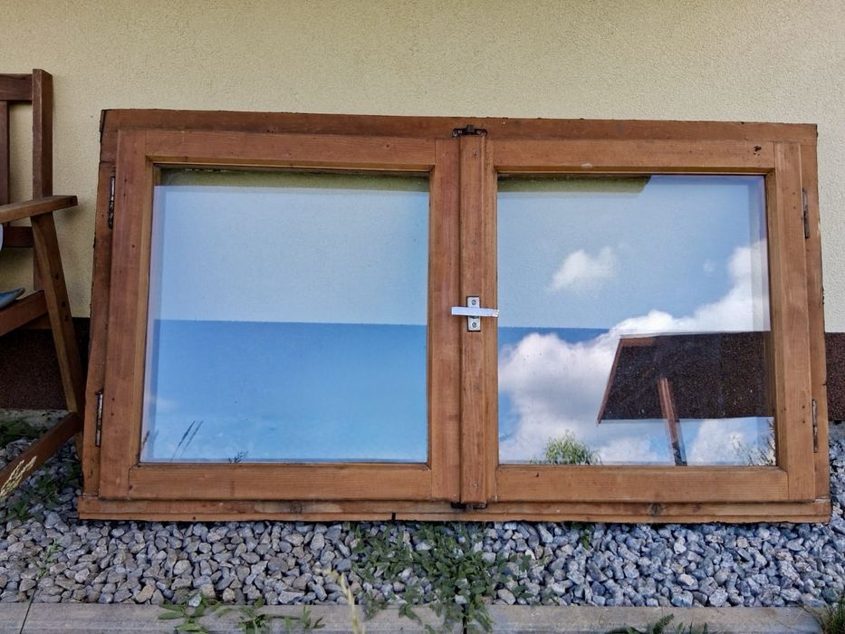 Okno drewniane 142x82 [cm]
