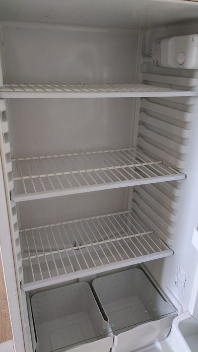 Продам холодильник Stinol