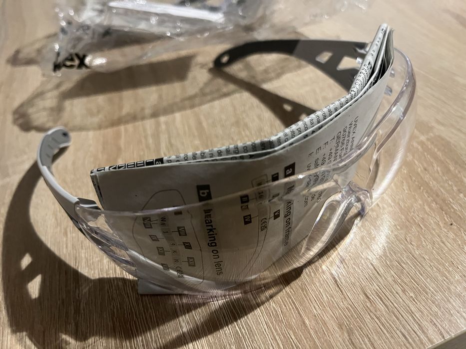 Okulary ochronne bezbarwne UVEX Pheos