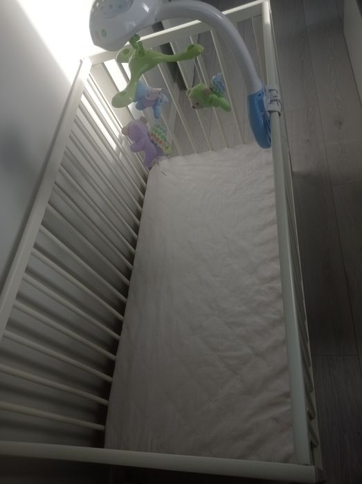 Łóżeczko ikea białe z materacem