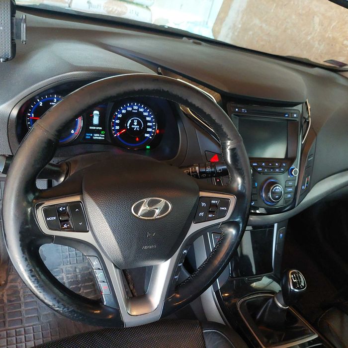 HYUNDAI VF i40 diesel 1,7 - 2011, pierwsza rej. 2012; 2 właściciel