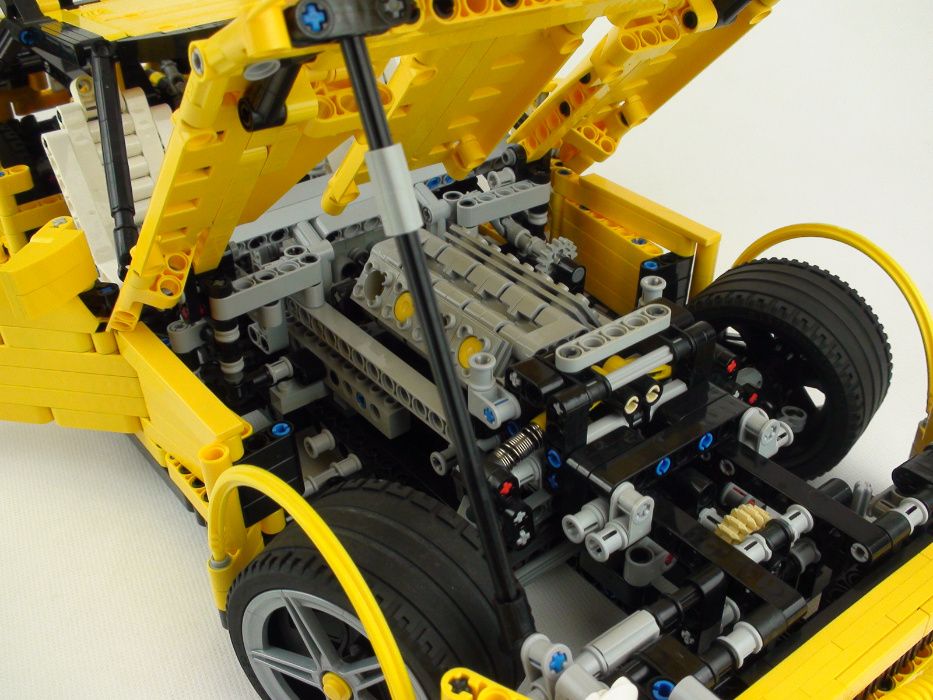 Model Lego Technic Chevrolet Corvette