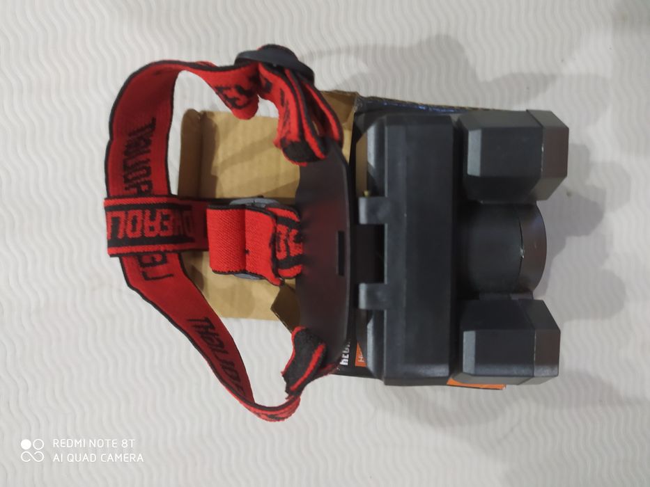 Latarka czołowa z wbudowanym akumulatorem