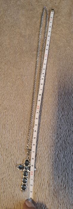 Продам срібний хрест з ланцюгом,топази