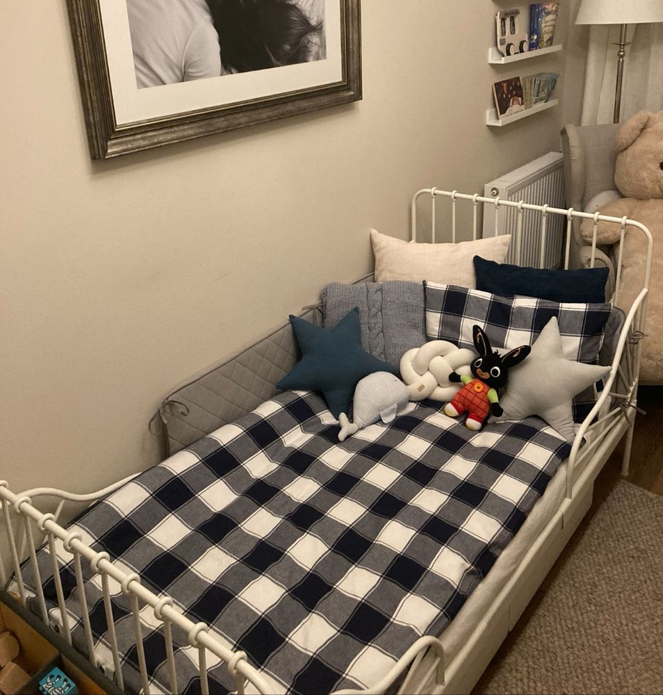 Ikea łozko minnen biale rosnace razem z dzieckiem