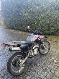 Vendo Moto XT600 Yamaha