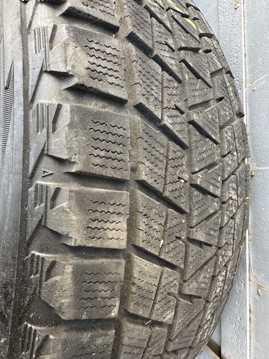 Bridgestone Blizzak DM-V1 275/55 R20 111R 2021 года made in Japan зима