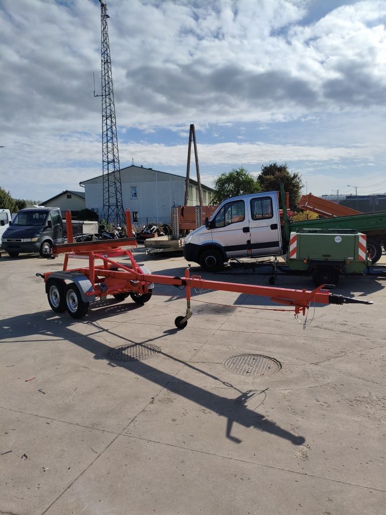 DMC 2700 kg.mocna Dłużyca dwuosiowa przyczepa sprowadzona