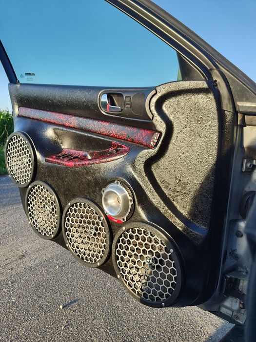 Boczki Audi A4 B5 - Car audio 4x20cm + 1x11,5cm, custom