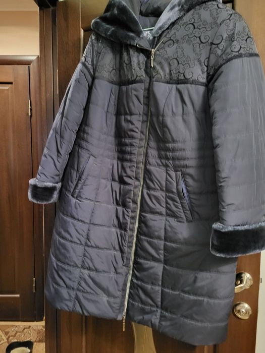Зимова жіноча куртка великого розміру