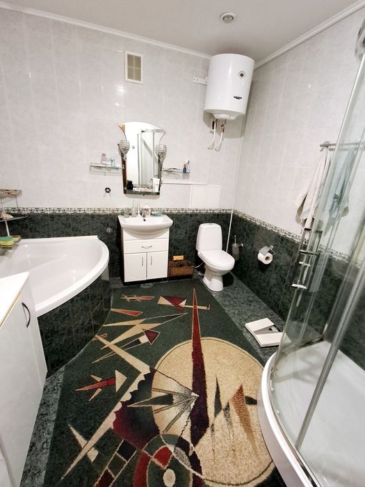 ЦЕНТР (Прогресс ) 90м2 Продам 3 ком