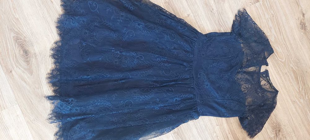 Sukienka Carry S koronka JAK NOWA