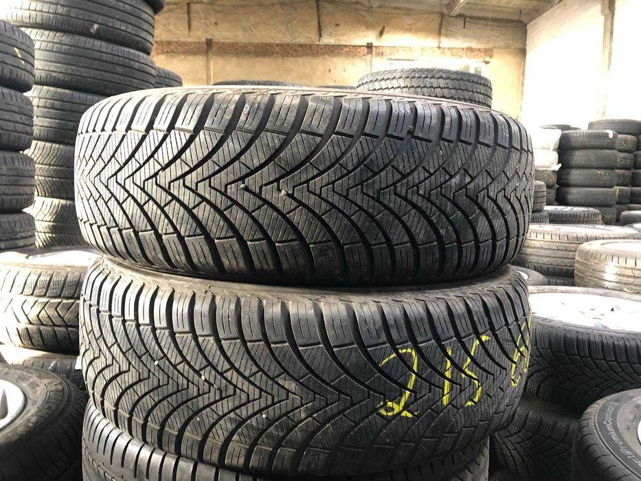Продам пари зимових шин 215/60 R17