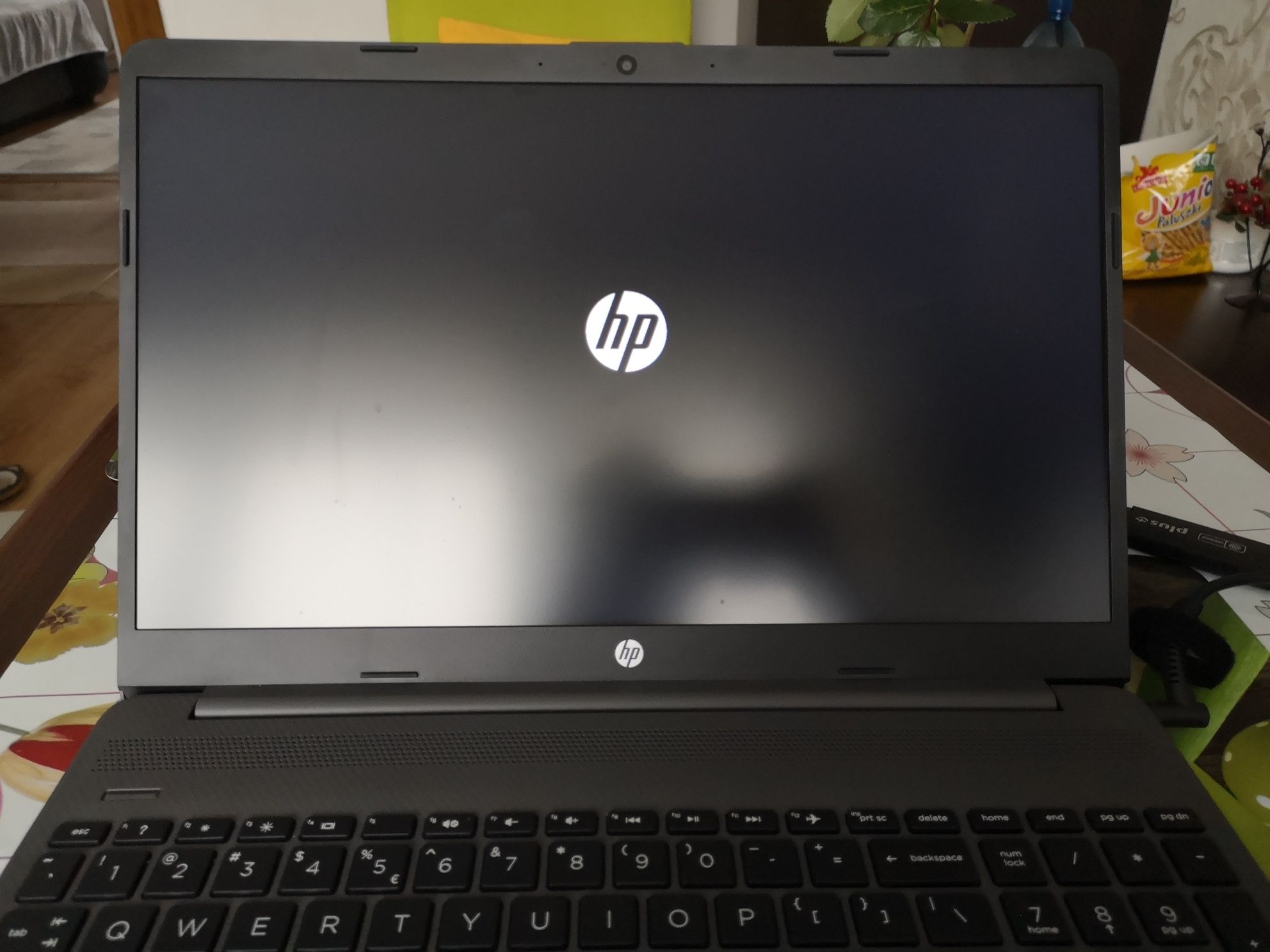 Laptop, notebook PC HP 250 G8, Intel Celeron N4020 CPU, RAM 4GB