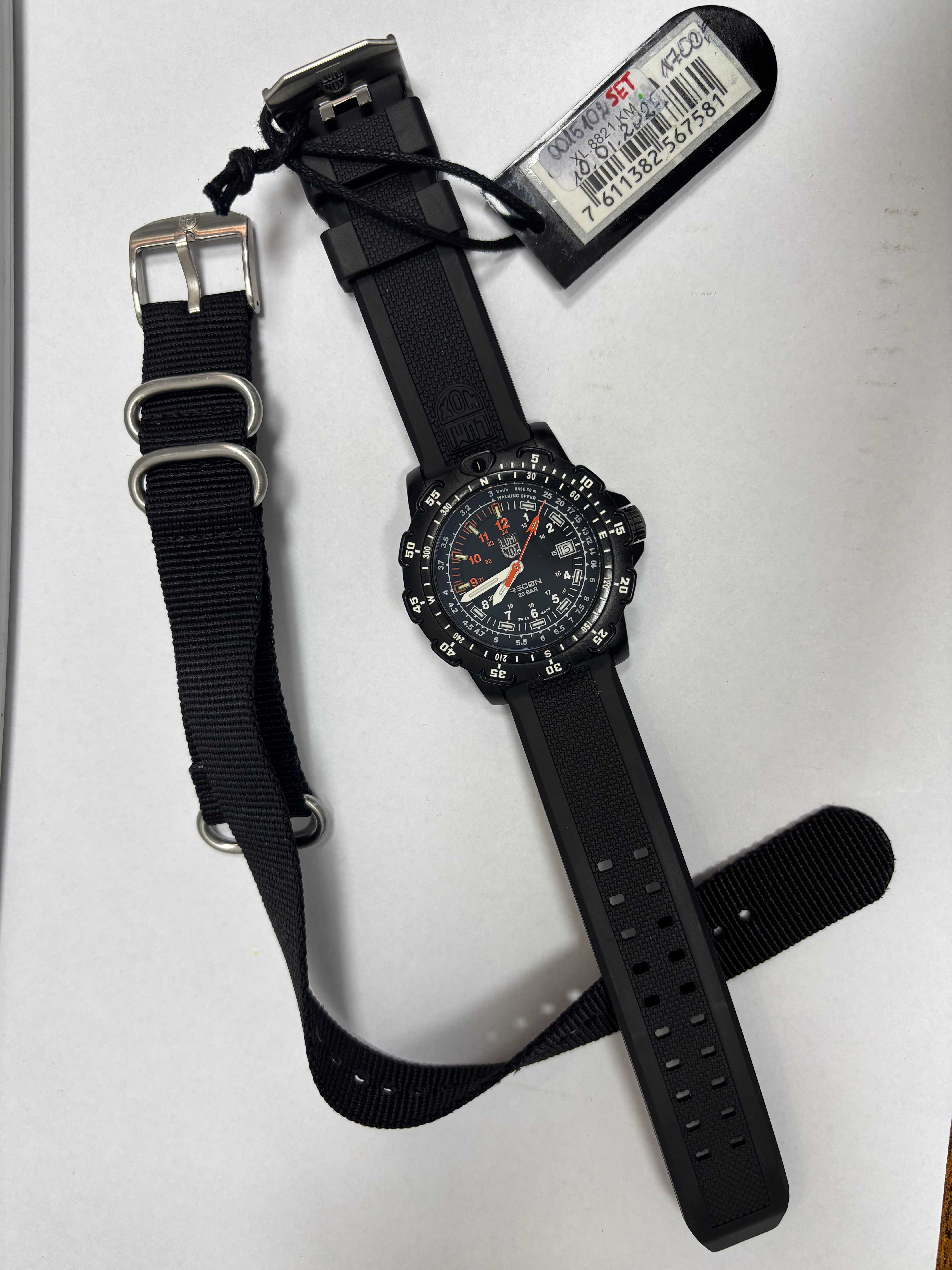 Zegarek LUMINOX Land Recon Point Man XL.8821.KM ładny stan