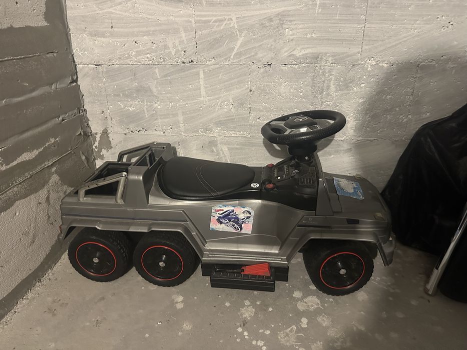 Продам електромобвль, толокар Bambi Racer Mercedes