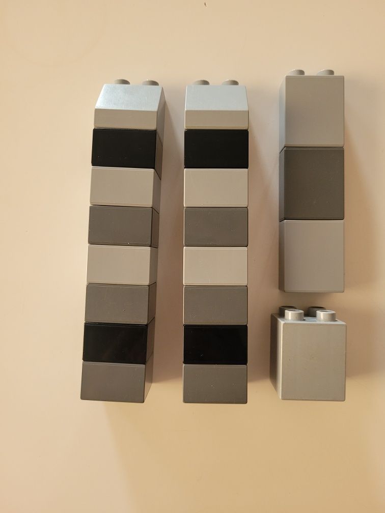 20 szt Klocki SZARE CZARNE cienkie 2x1 i 2x2 do budow zamku LEGO DUPLO