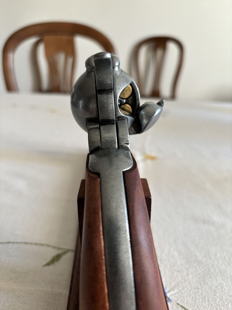 Réplica Denix Colt .45 Cal. Cavalry USA 1873 + suporte de exposição