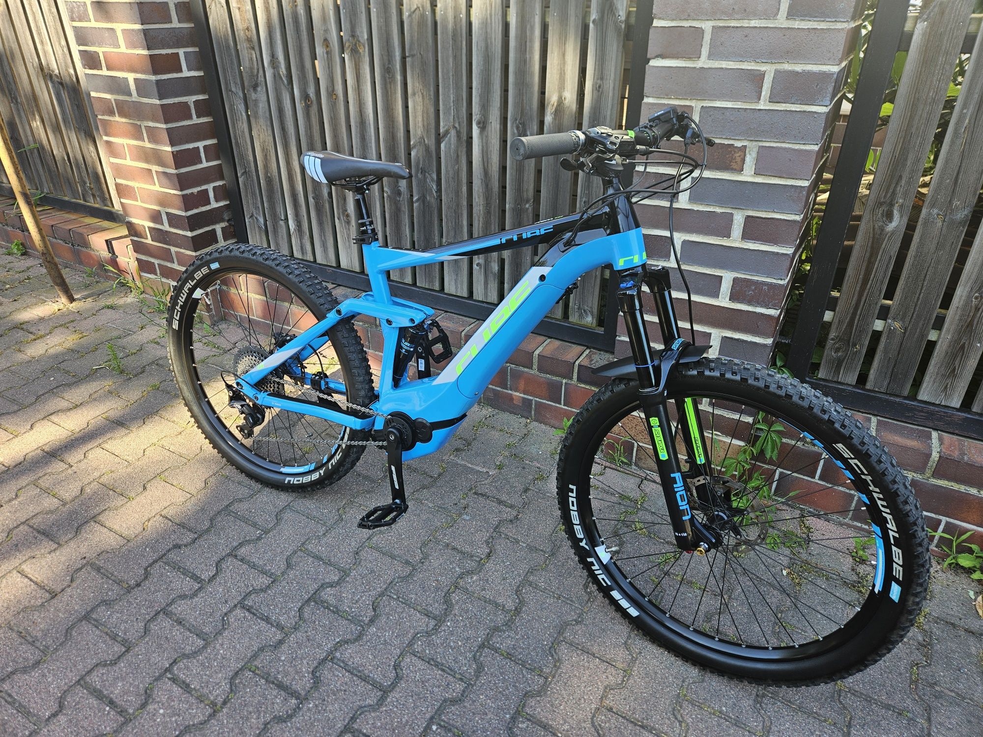 Rower elektryczny full mtb Cube stereo 140 ładny