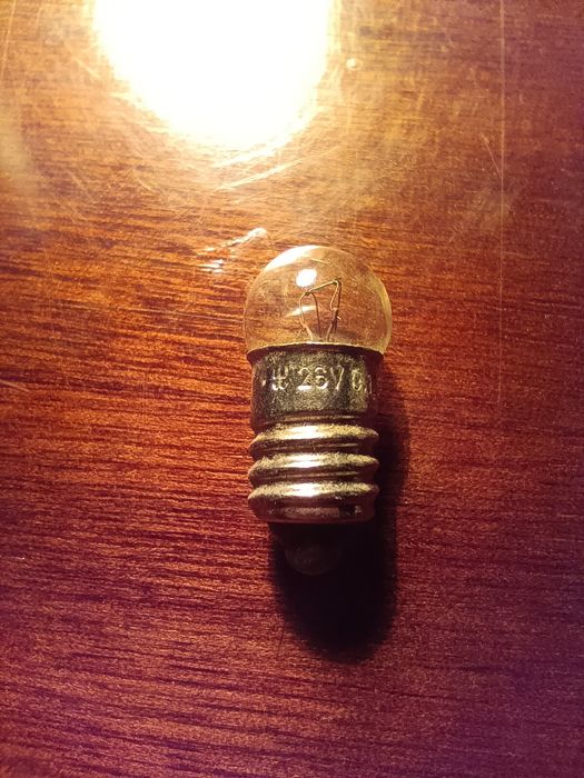 Лампочки 27-28 В