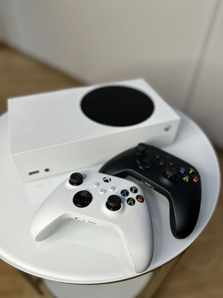 Приставка Xbox series S+джойстик