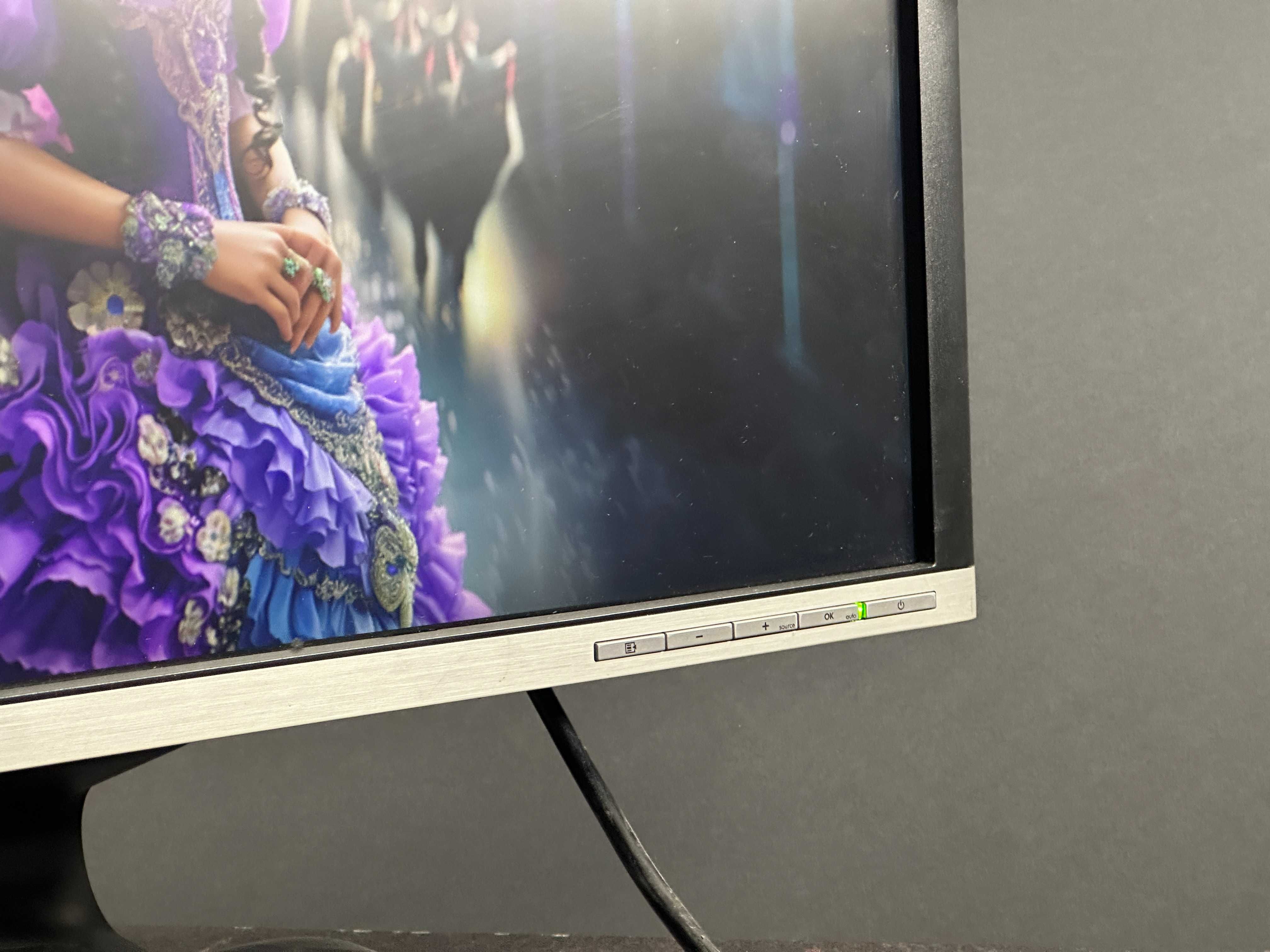Barwny Mistrz Monitor HP Compaq LA2405x 1920 x 1200 FHD+ 24'' VGA DVI