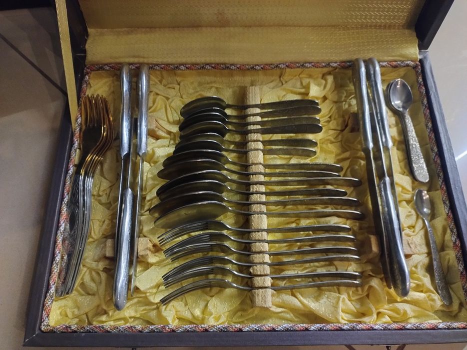 ZSRR CCCP Zestaw sztućcy nierdzewnych  radziecki w walizce