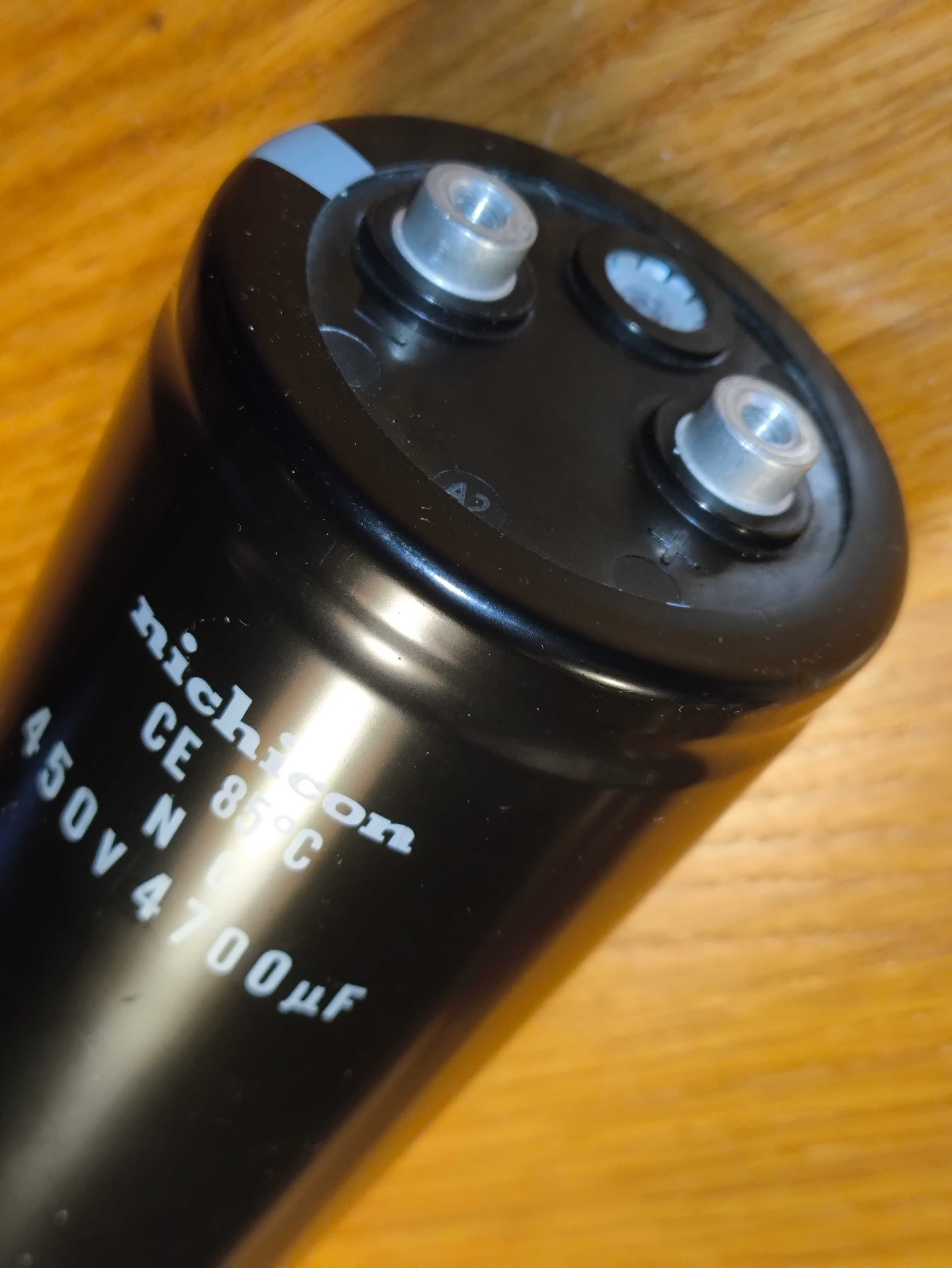 Kondensator elektrolityczny Nichicon NC 4700µF 450V – testowany