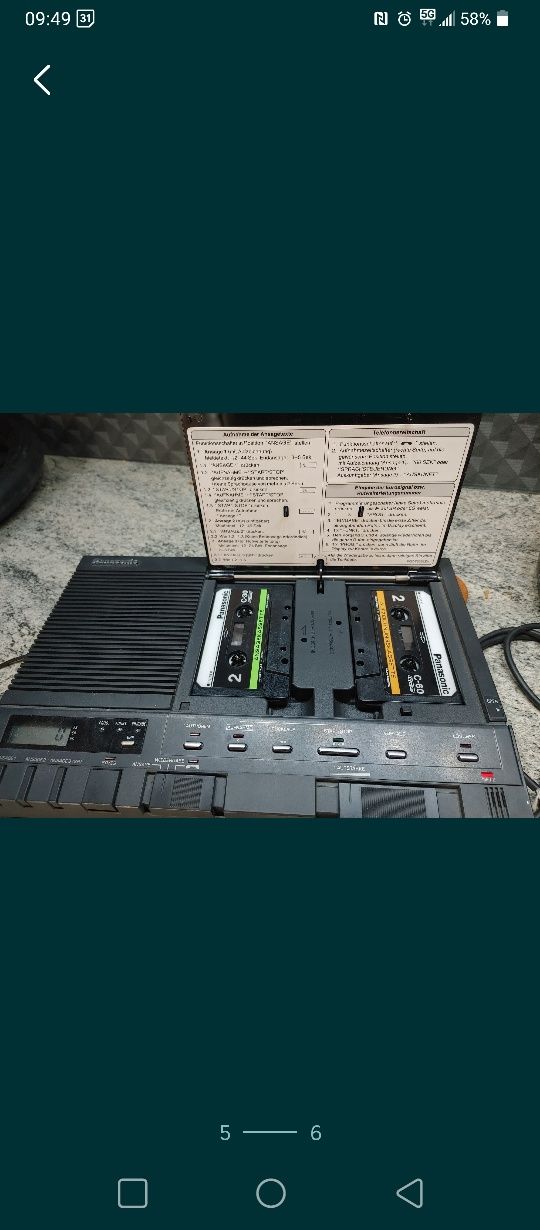 Sekretarka automatyczna Panasonic. Może służyć jako radiomagnetofon. N