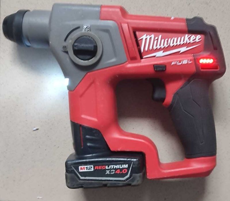 Milwaukee 2534 3453 3404 2416 2508 2402 48-11-2330