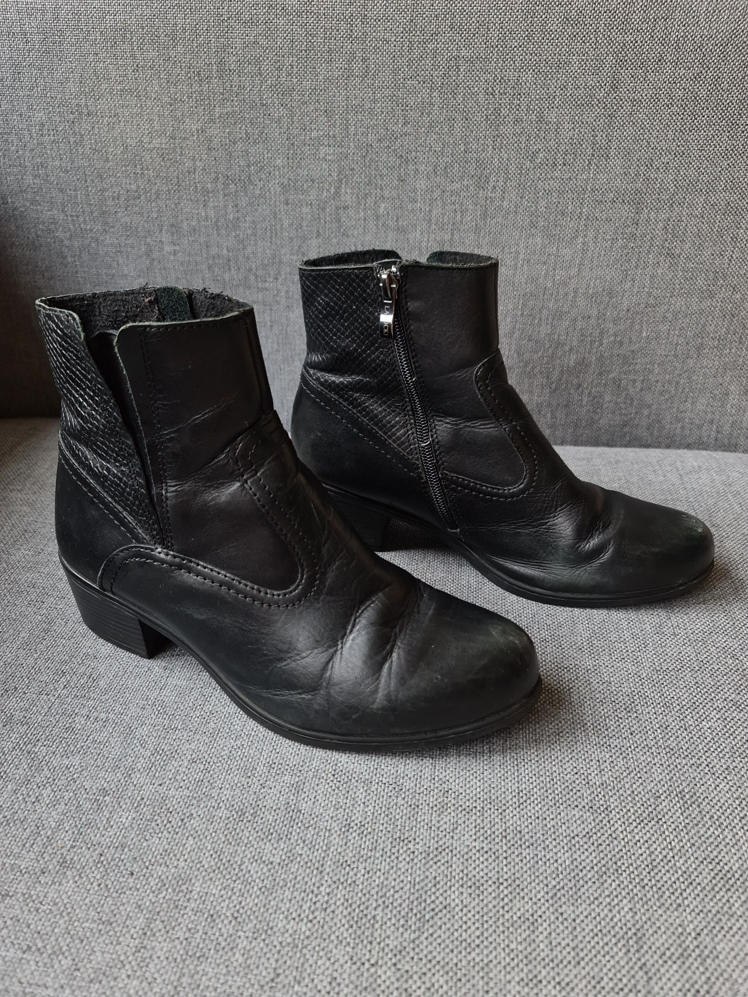 Czarne botki Lasocki