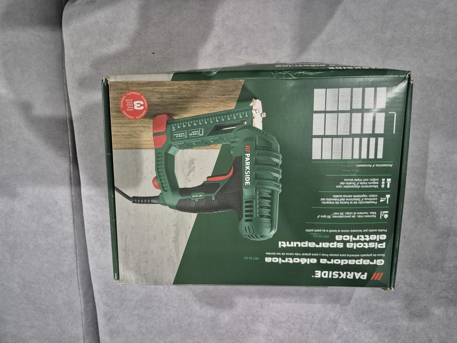 Степлер Parkside з Іспанії