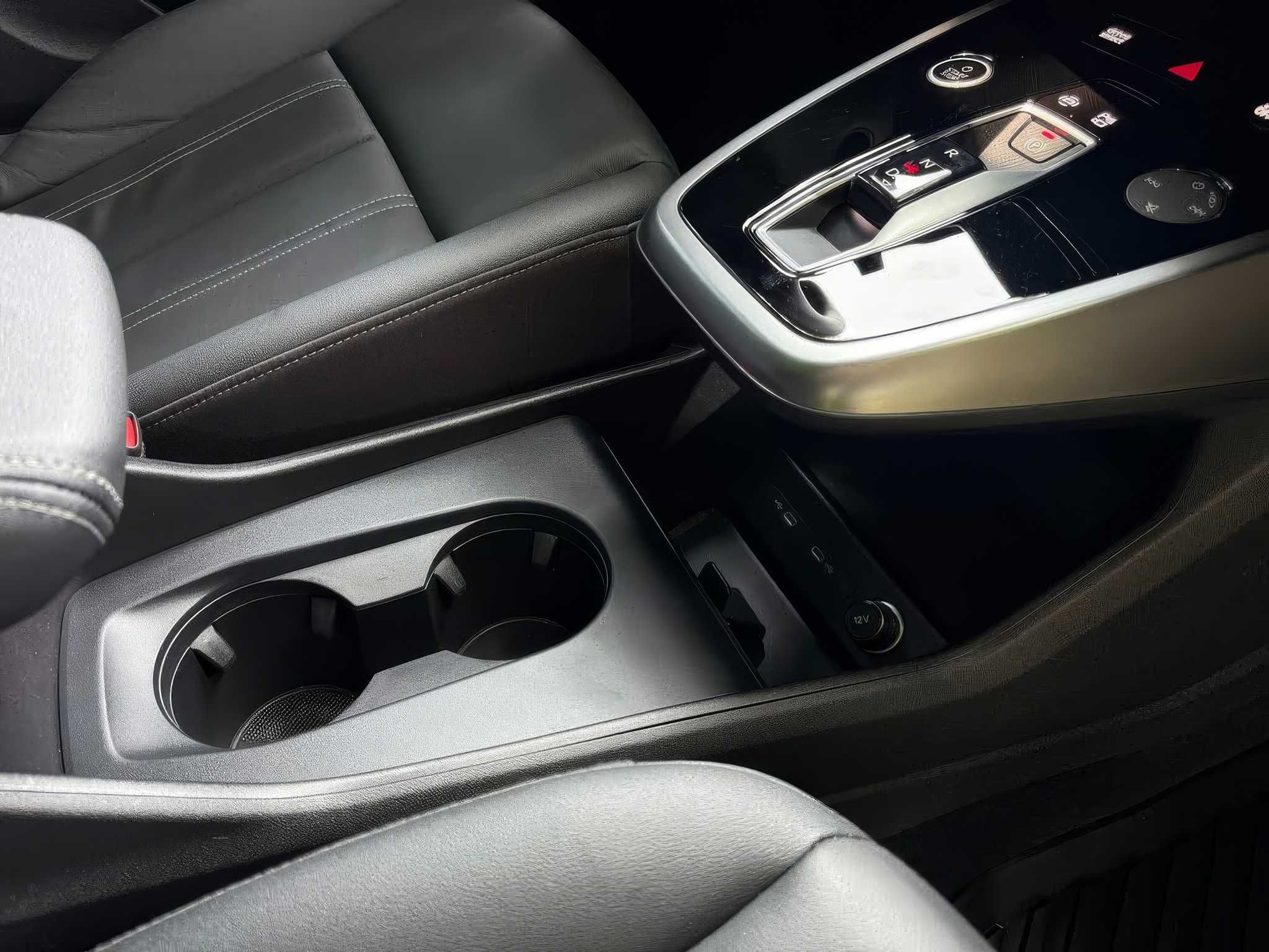 2024 Audi Q4 e-tron quattro Premium Plus 50 TFSI