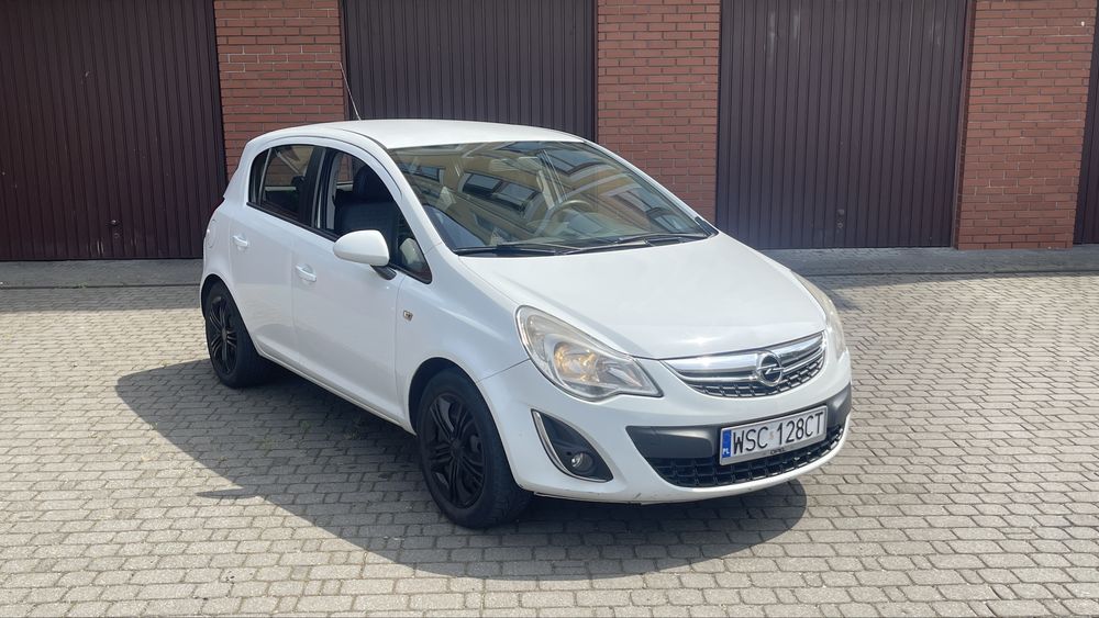 Opel Corsa D LIFT 1.4b 5 drzwi klima 3 lata wlasciciel