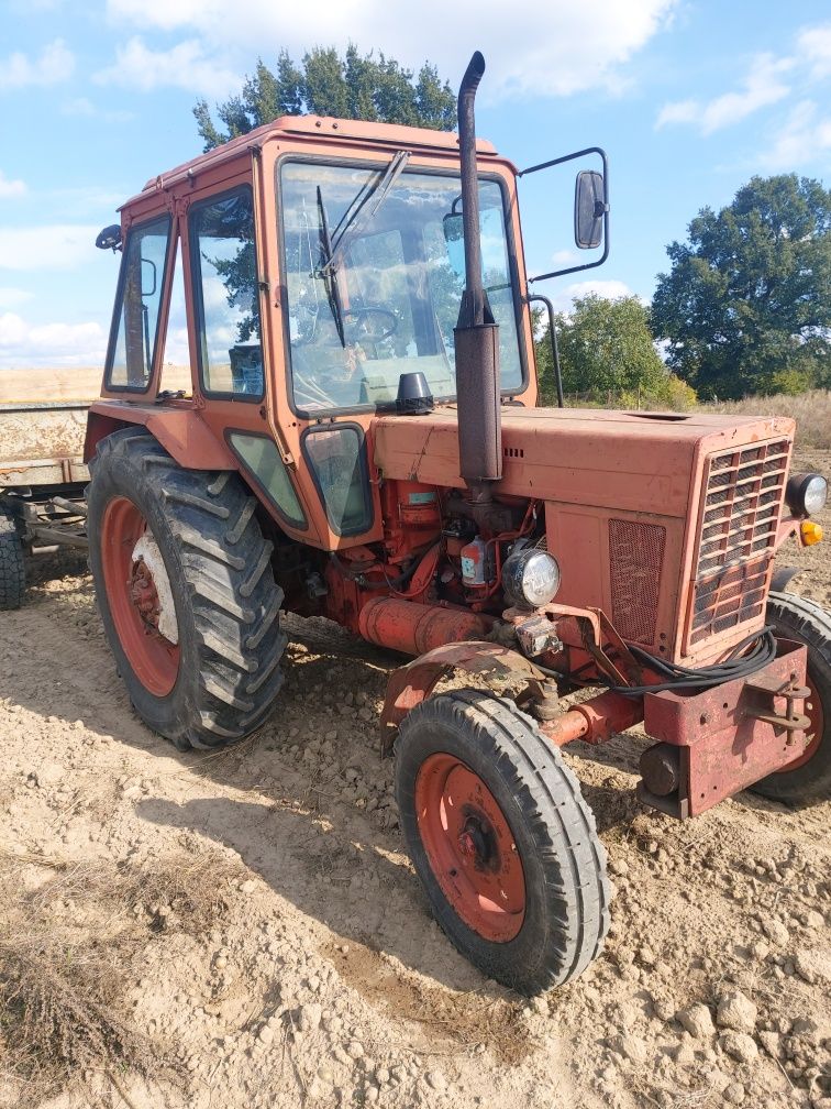 MTZ 82 w dobrym stanie.