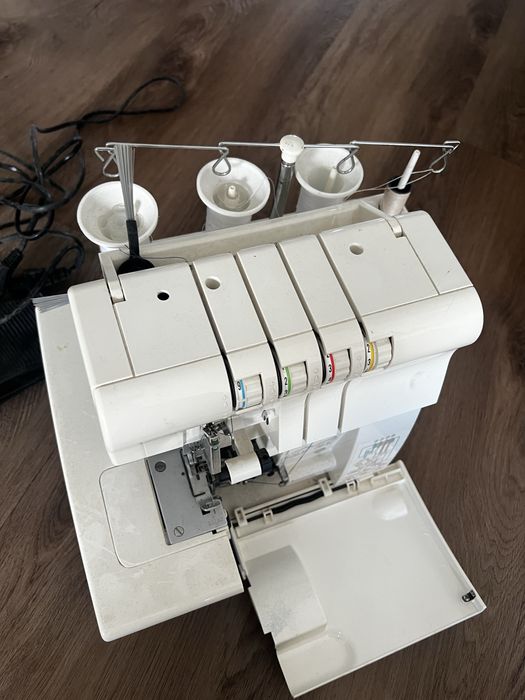 Overlock singer ultralock