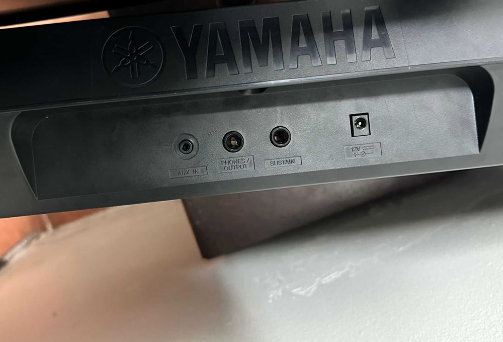Teclado yamaha PSR-E283