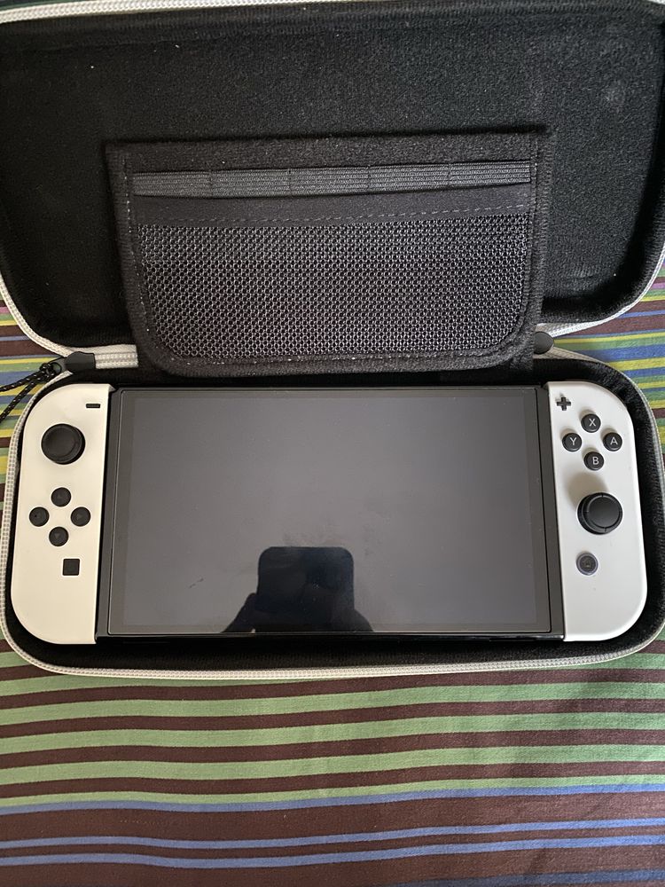 Switch OLED branco + Estojo