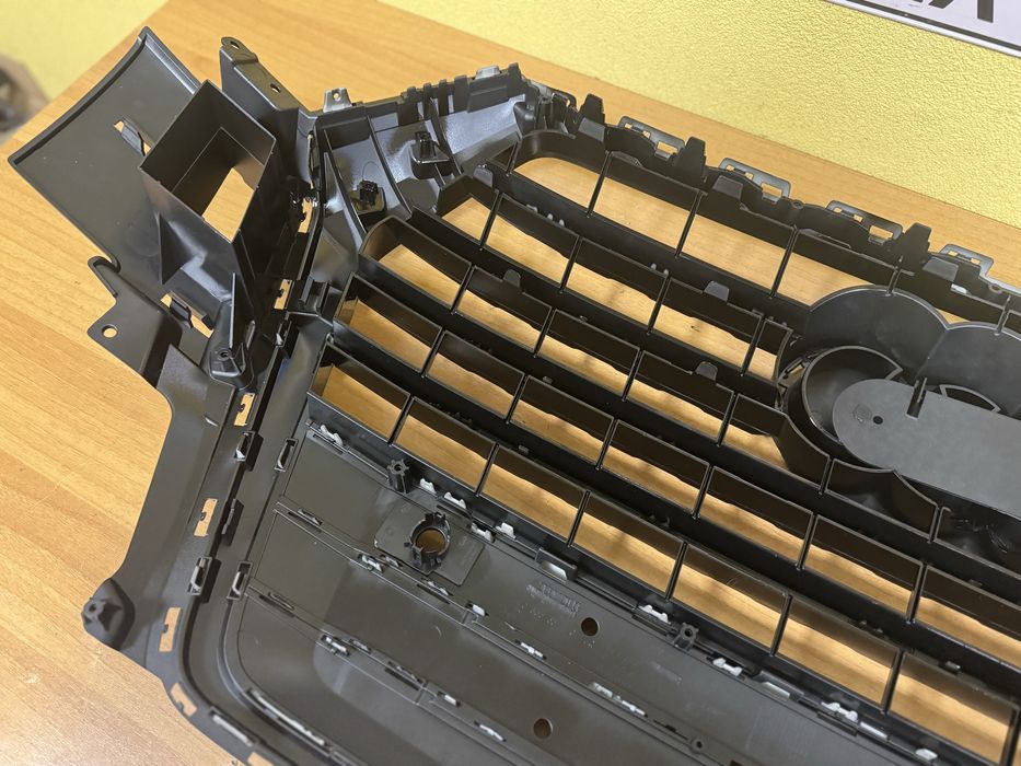 Решітка радіатора Audi Q7 4M  2016+ стиль SQ7 Full Black 4M0853651JFUQ