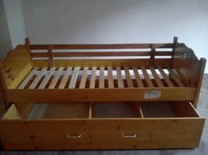 Łóżko dziecięce z litego drewna modrzew z szufladą 180x80