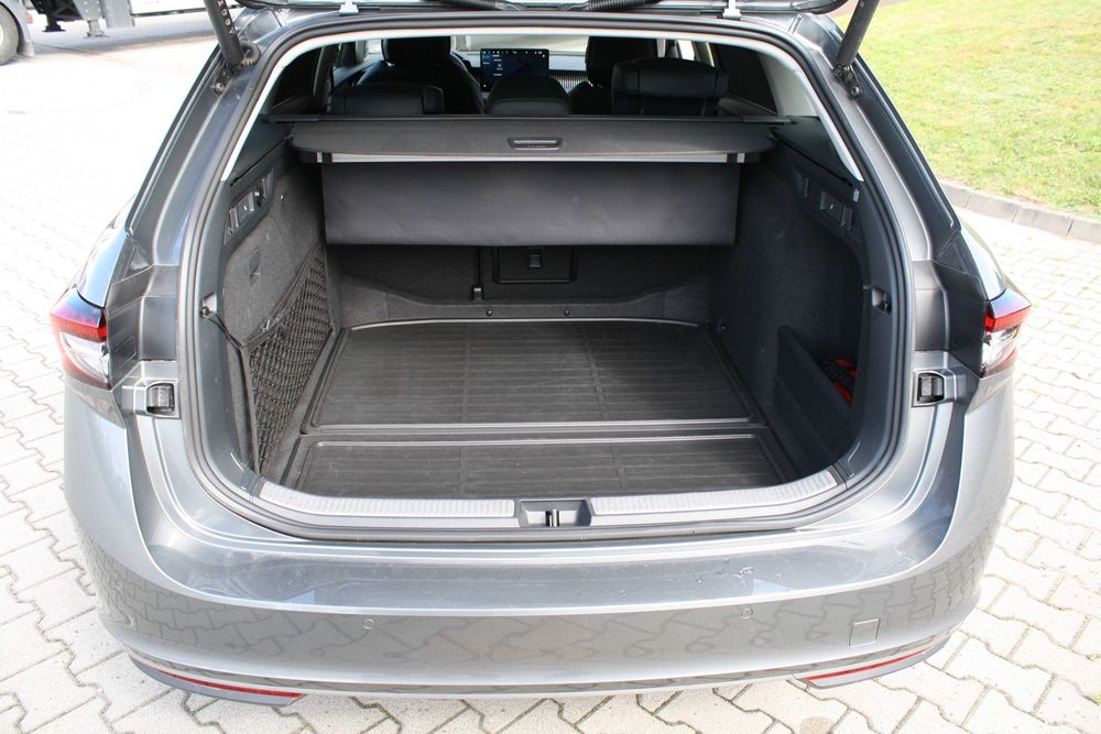 Skoda Superb Combi L&K 2024