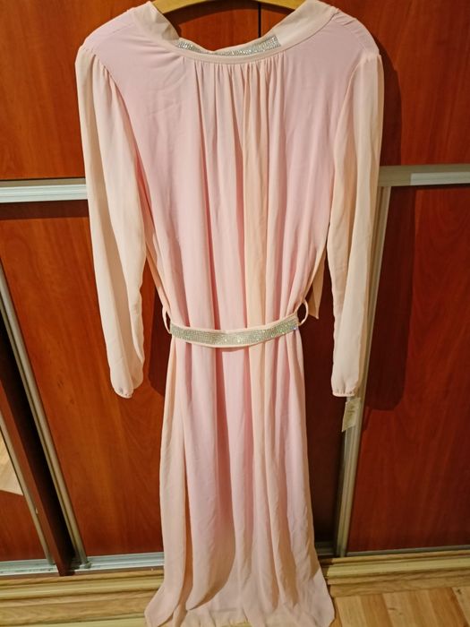 Elegancka sukienka na wesele, imprezę