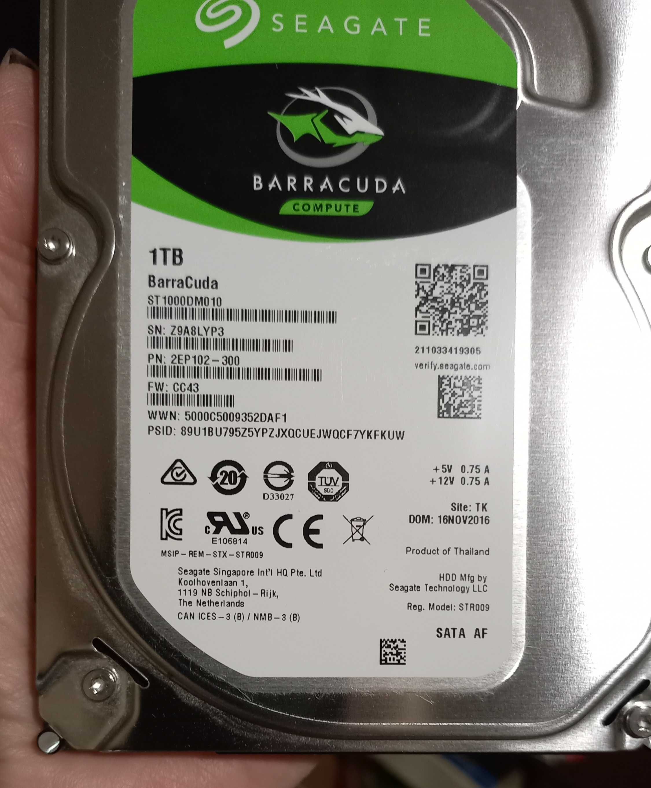 DVDпривод LenovoGT33N, жесткий диск Barracuda1Тб,дискиCD-R,RW,DVD-R,RW